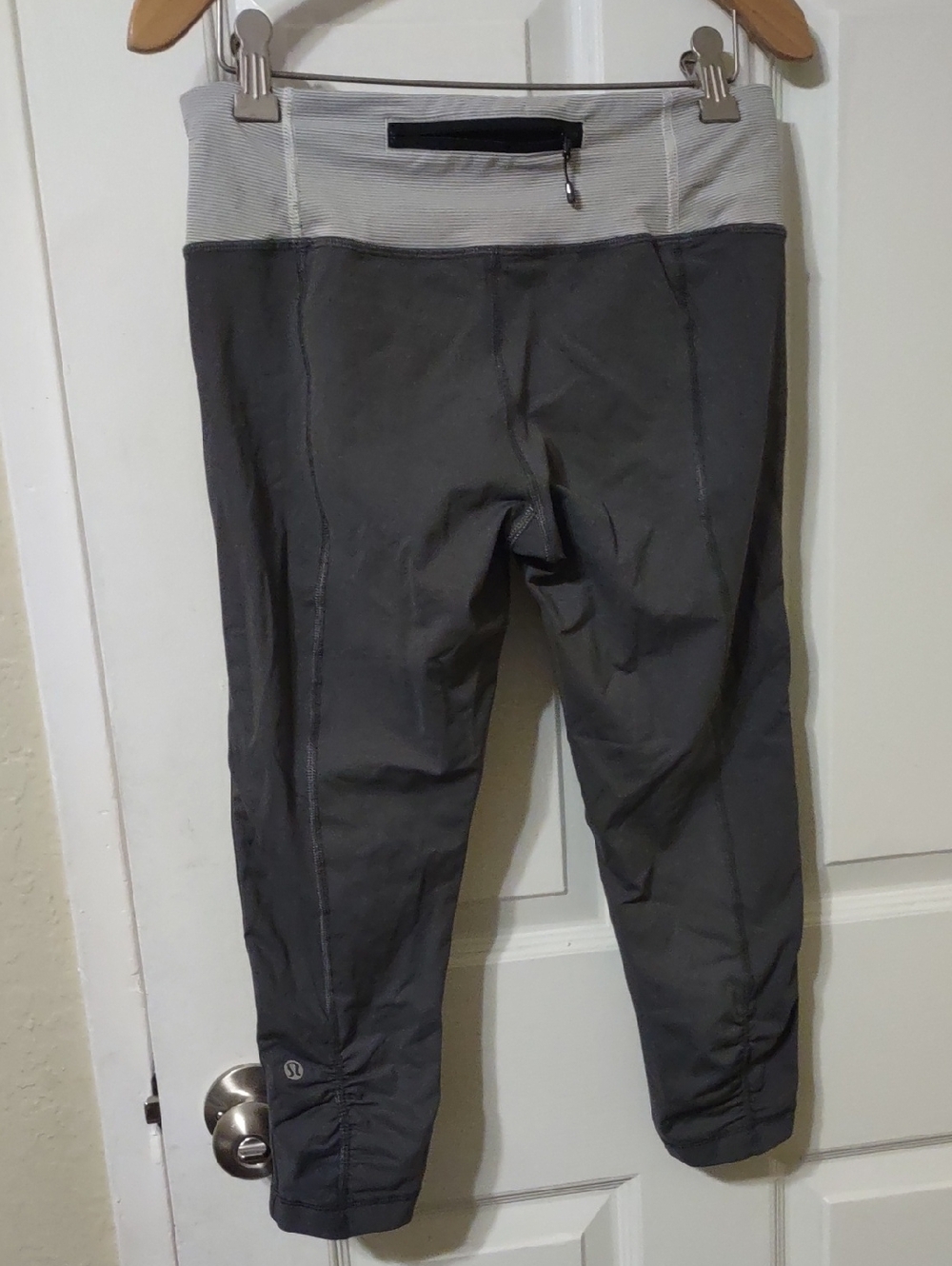 lululemon athletica Girls' Dark Gray Cropped Leggings with Light Gray Waistband